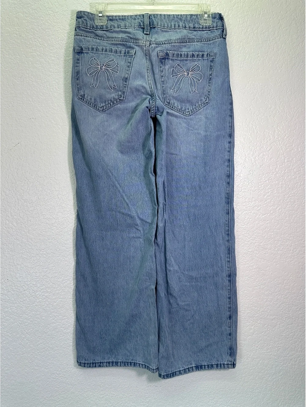 Women’s Sz 25 Hollister Low Rise Baggy Jeans Wide Leg Light Wash Pink Bow Pocket